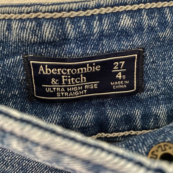 SOLD - Picture 4 of 4